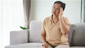 林彥安醫師表示，失智徵兆可能從40 歲就開始浮現。（圖／業者提供）