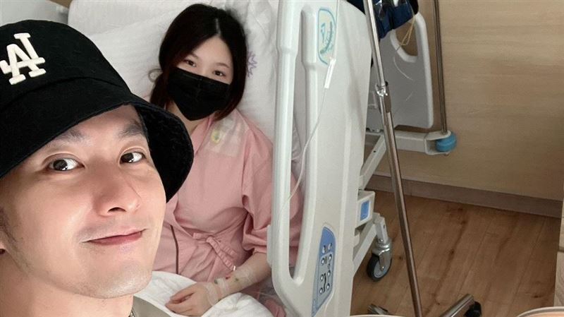 兒子等不及破肚而出　台8男星載孕妻慌了
