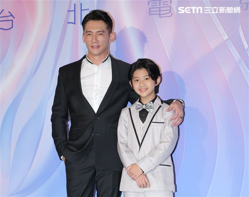 温昇豪、邵雨薇、陳澤耀、陳少卉張書瑋導演出席《我和我的賽車老爸》世界首映記者會。（圖／記者楊澍攝影）