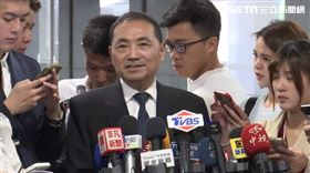 ▲侯友宜出席新北市政府模範公務人員暨績優人員頒獎典禮前受訪