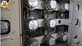 ▲女網友在外租屋發現電表20分鐘跳1度，不禁心生疑惑，引來其他網友解答。（示意圖／CTWANT）