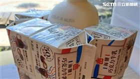 鮮奶,贈品,巧克力牛奶,全聯(讀者提供)