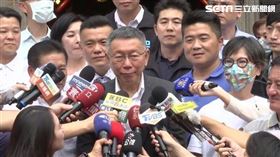 ▲台灣民眾黨主席柯文哲參拜大甲鎮瀾宮並與廟方座談顏寬恒陪同