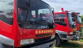 彰化，伸仁紡織董事長白璨榮，霸氣豪捐48輛救災車，救護車，消防車，砸千萬整修翻新，捐贈烏克蘭(圖／翻攝畫面)
