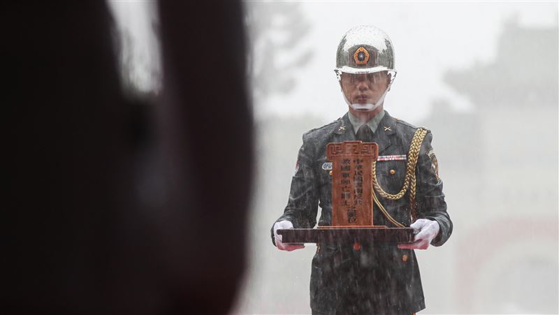 雷雨中迎948名先烈　泰緬孤軍入祀忠烈祠