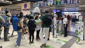 TPASS上路首日台北車站狀況。（圖／記者楊晏琳攝影）