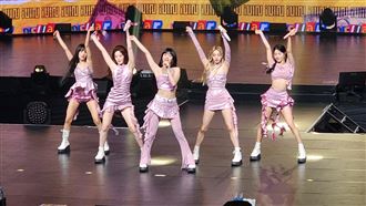 舒華回台開唱被曝超緊張  台上solo超性感