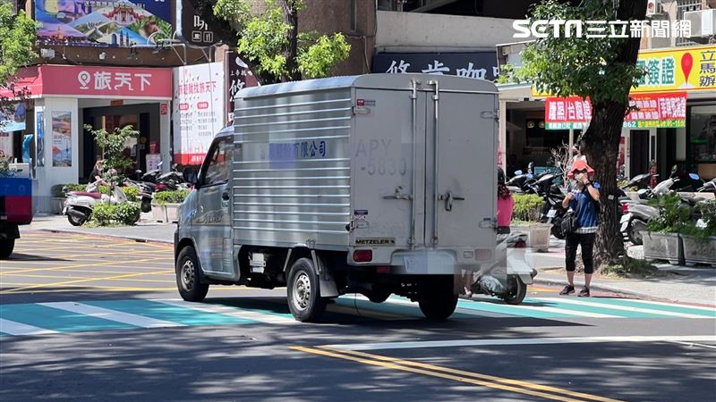 行人發呆他開車通過吃罰單　警方這樣說