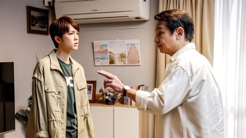 她女扮男裝原因曝光　遭父怒賞巴掌惹噴淚