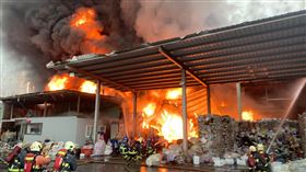 國道,土城段,工廠,火警,車禍,塞車,車禍,看熱鬧