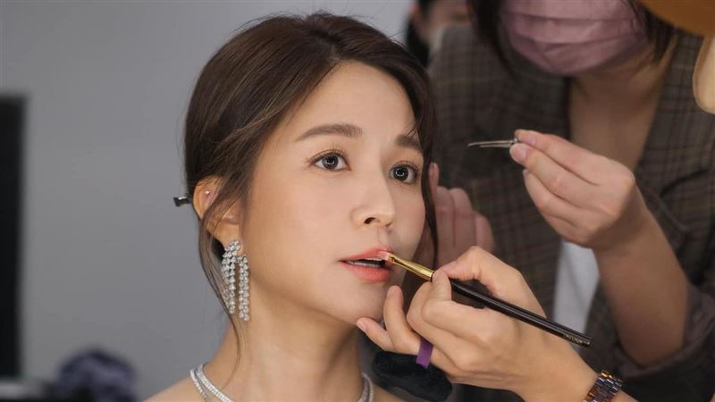 吳怡霈吐頒獎經驗　「被陳建瑋圈粉圈慘」