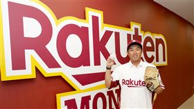 ▲前日職火球男由規向樂天桃猿報到（圖／樂天桃猿球團提供）