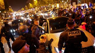 法少年遭警槍殺引暴亂　外婆淚籲：停手吧