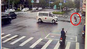 救護車,鳴笛,避讓,緊急救護,高雄市,玩命騎士