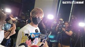 炎亞綸進入士林地檢署複訊。（圖／記者楊佩琪攝影）