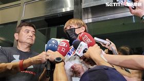 ▲炎亞綸50萬元交保後接受媒體訪問。（圖／記者楊佩琪攝）