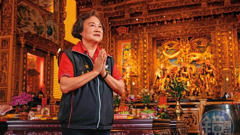 砸20億蓋500坪宮廟！女宮主超硬背景曝光