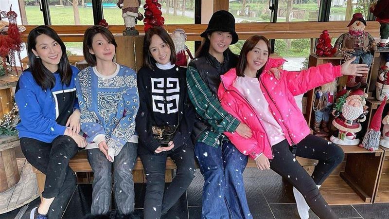 七朵花成員驚傳離世！最後一次合體成絕響