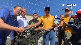 郭台銘再訪屏東　喊幫養殖業建外銷管道