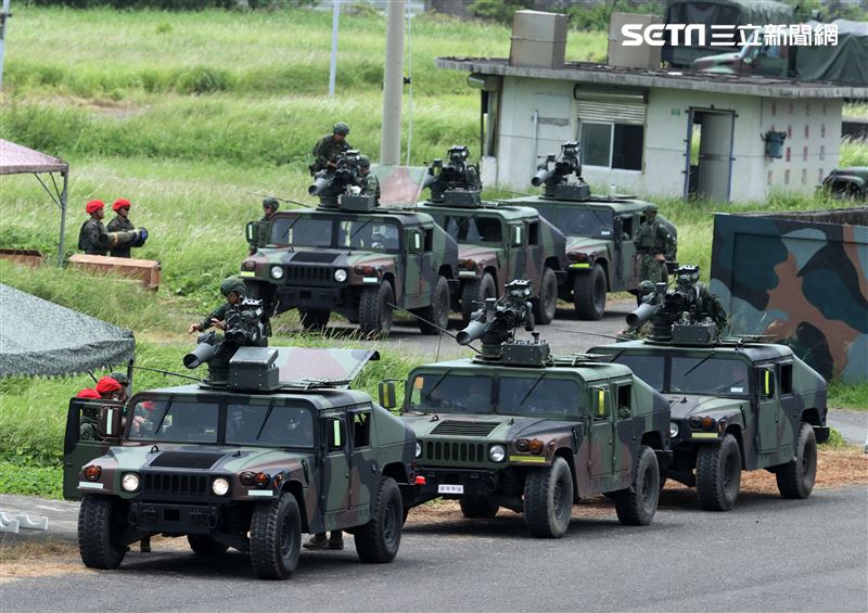 第四作戰區成立操演指揮部「天馬操演」進行拖式飛彈實彈射擊鑑測。（圖/記者邱榮吉屏東攝影）