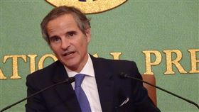 福島核廢水入海計畫IAEA開綠燈聯合國國際原子能總署（IAEA）4日公布報告，認為日本有意將「核廢水」排放入海的計畫符合國際安全標準。IAEA署長葛羅西下午把報告交給首相岸田文雄。中央社記者楊明珠東京攝  112年7月4日