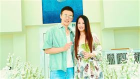 包偉銘過生日帶老婆重返結婚禮堂。（圖／翰森娛樂提供）
