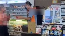 彰化男持榔頭，殺妻兒，追進超商，店員救援，驚悚，人倫悲劇(圖／翻攝畫面)