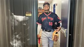 ▲台灣好手張育成經過3場復健賽後，現身紅襪芬威球場。（圖／翻攝自張育成臉書）