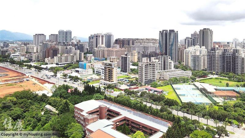 房市處變不驚　6月住展風向球平盤游移