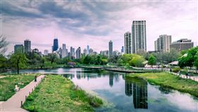 大型建商集體進駐，造成地區房價驚人上漲，市民住房壓力倍增（圖／情境圖取自pexels）