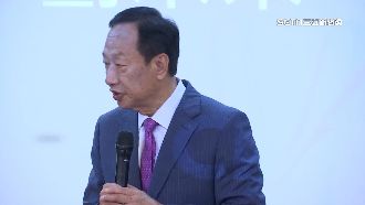 少棒赴美比賽缺經費　郭董發揮「鈔能力」