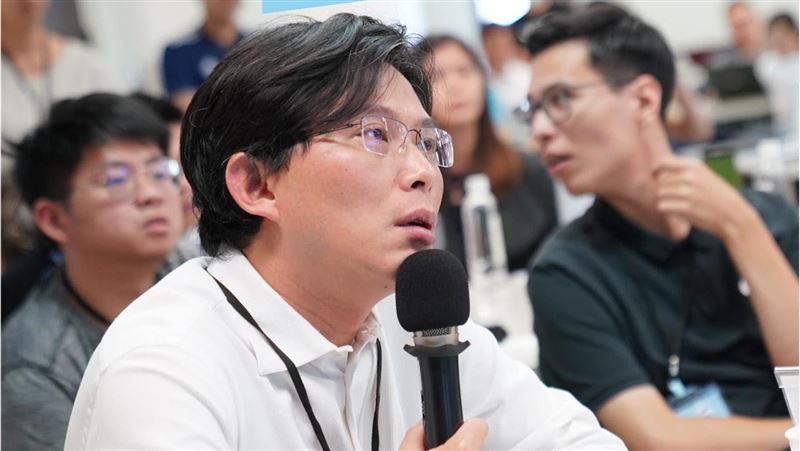 畸零地成停車場不知情？黃國昌遭學者打臉