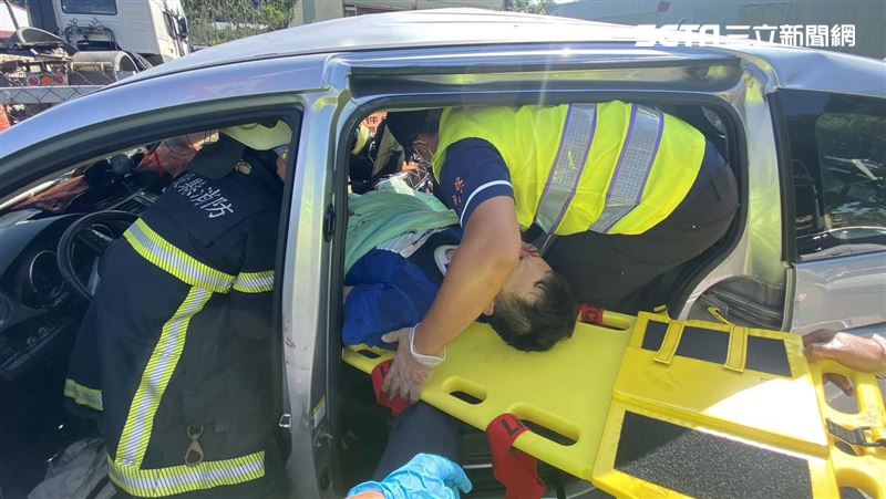 南投台三線休旅車遭砂石車衝撞　1死3傷