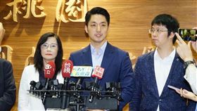 蔣萬安出訪新加坡後返台。（圖／台北市政府媒體事務組提供）