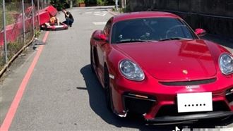 港男玩卡丁車失控衝出…撞上保時捷GG了