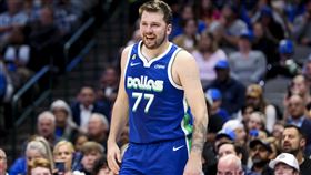 ▲獨行俠一哥東契奇（Luka Doncic）在7月7日和女友求婚成功。（圖／路透社／達志影像）