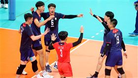 台灣男排擊敗哈薩克以分組第一晉級。（圖／中華排球協會提供）
