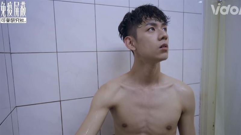 男星符咒被燒到「聽見祂們要申冤」嚇瘋