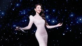 翻社李玟臉書、李玟 I'm Still In Love (Official Video Karaoke)YT