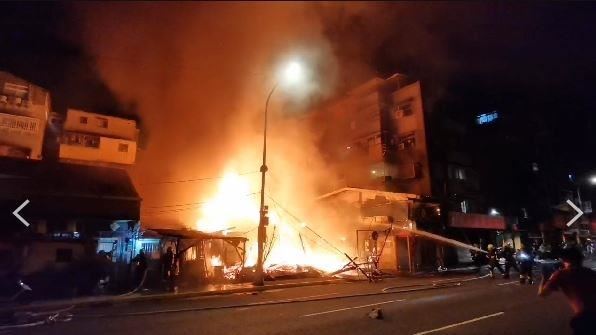 台北環河北路空屋深夜大火！燒到鄰居