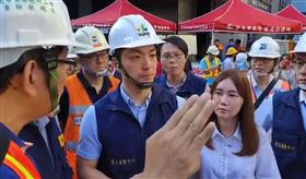 蔣萬安到場聽取簡報。