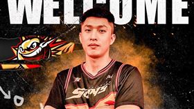 臺中太陽10日宣布簽下前雲豹小前鋒曾品富。（圖／太中太陽提供）