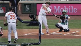 ▲金鶯捕手拉奇曼（Adley Rutschman）全壘打大賽左右開轟。（圖／美聯社／達志影像）