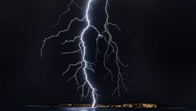 美國,打雷,雷雨天,雷擊,洗澡,洗手,