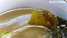 信任快餐 自助餐 快餐 菜單 滷雞腿 便當菜 熱騰騰 菜色 雞腿飯 排骨飯 番茄蛋花湯 海帶味噌湯（圖／記者許晶晶攝影）