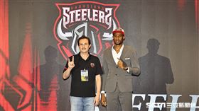 ▲PLG2023年選秀會，高雄17直播鋼鐵人第4順位選擇丹尼爾。（圖／記者劉彥池攝影）