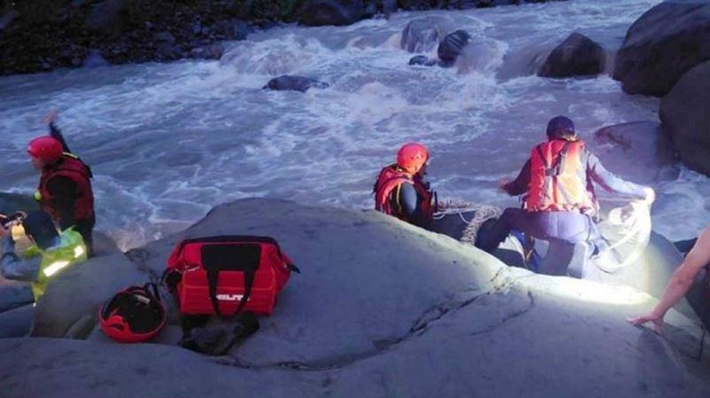 雷雨阿里山達娜伊谷溪水漲　3男溯溪受困