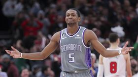 ▲國王福克斯（De'Aaron Fox）針對NBA假摔新規定發表看法。（圖／美聯社／達志影像）