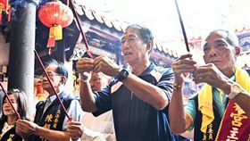 郭台銘出席百年洗港祭江開幕式—媽祖遶境起駕。（圖／郭台銘辦公室提供）
