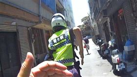 警校生，實習，大甲派出所，學長喊追，手刀狂奔，壓制，23歲賴朝鈺，(圖／翻攝畫面)